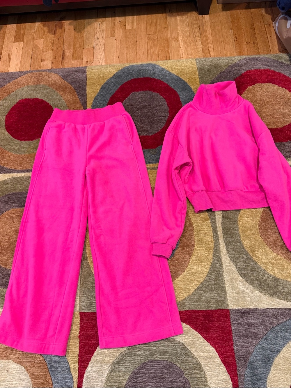 NWOT Old Navy Performance Microfleece Mock Neck Sweatshirt Wide Leg Pants Set S